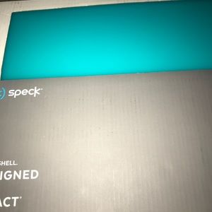 Speck MacBook Pro 15 inch protector